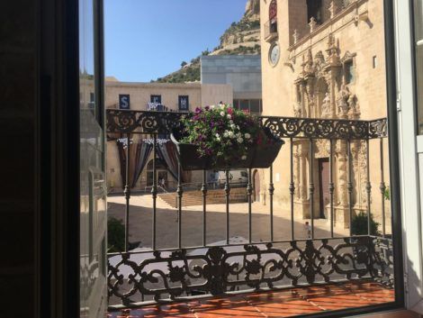 Alicante zee strand appartement airbnb