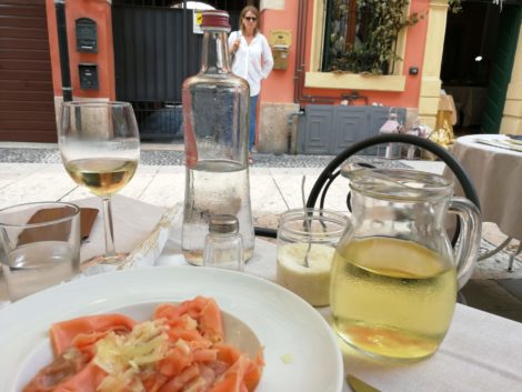 wijn en lunch in Italië