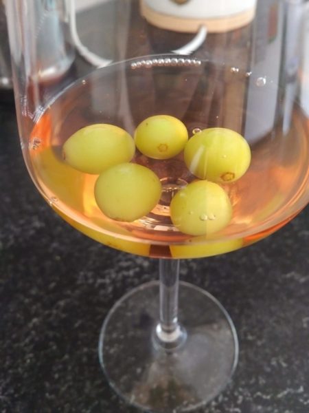 bevroren druiven in wijn