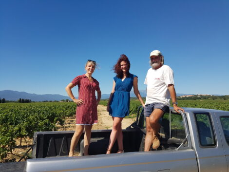 Les Vignerons des Alberes Wijndivas Heskia en Kim Marc Rolland wijngaard Zuid-Frankrijk